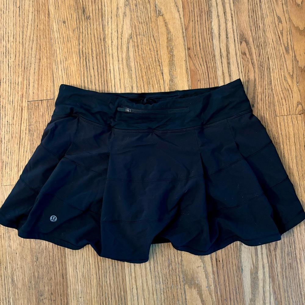 Lululemon Mid-Rise Pace Rival Skirt